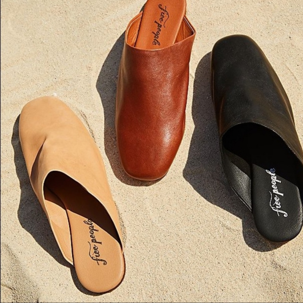 Free People Reese Flat in Natural